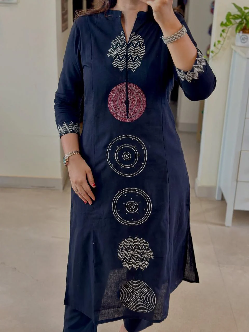 Stylish NAVY BLUE Embroidered Kurta Set - Image 3